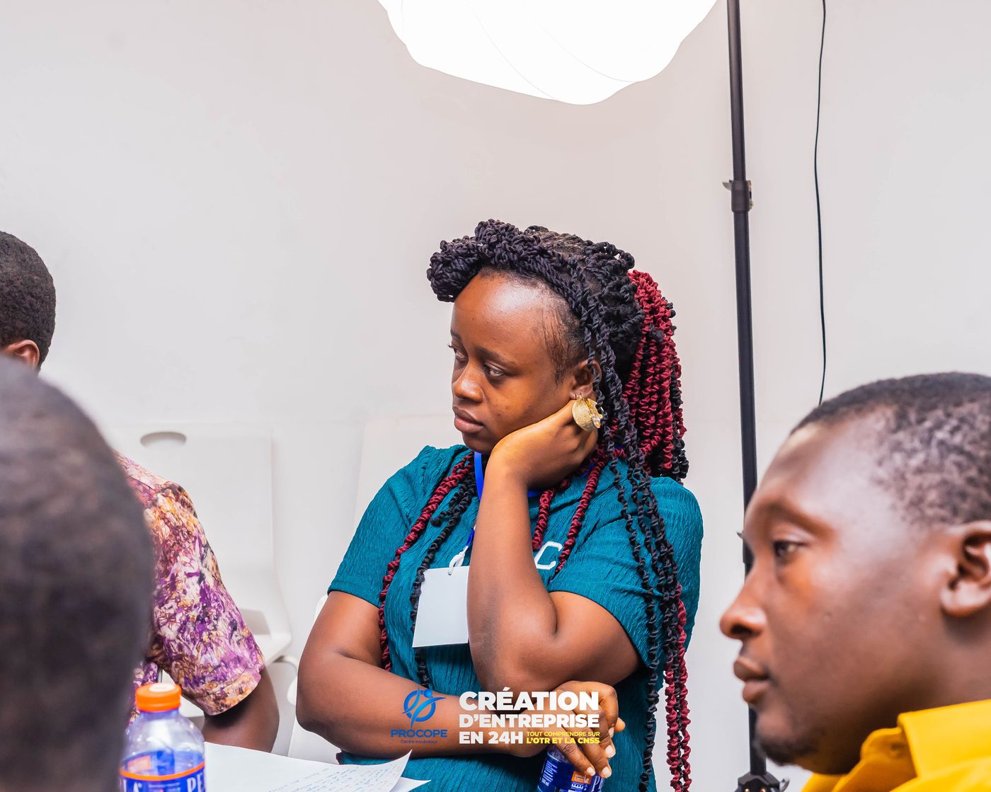 Participante attentive pendant un atelier PROCOPE